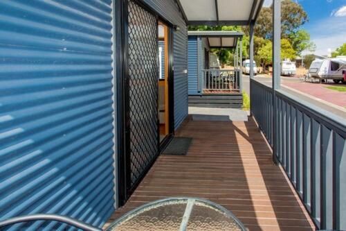 Big4 Melbourne Holiday Park Exteriör bild