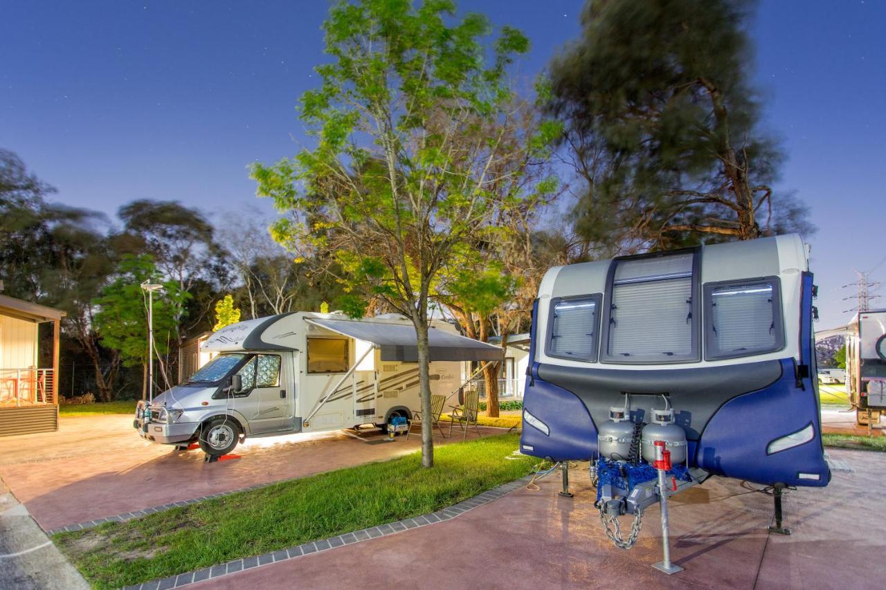 Big4 Melbourne Holiday Park Exteriör bild